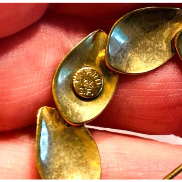 Vintage Winard 12K GF brooch wreath texture dimensional gold pin classic jewelry - Picture 4 of 5